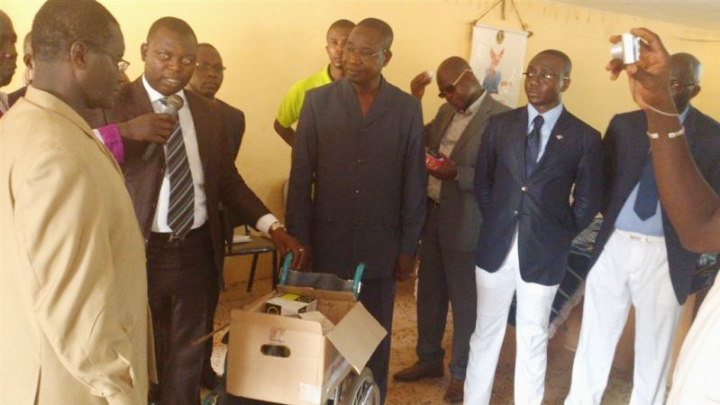 Le Lions Club Abidjan Phœnix équipe l’Hôpital Général de Didiévi